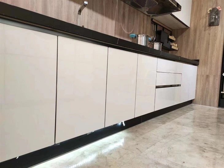 Kitchen storage cabinets (2)