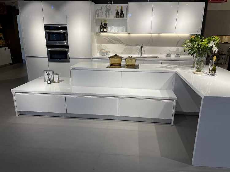 White Kitchen Cabinets